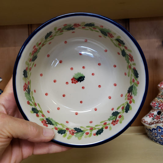 Bowl ~ Soup / Salad / Cereal ~ 6"W 209~2541X ~ Christmas Holly PF0323