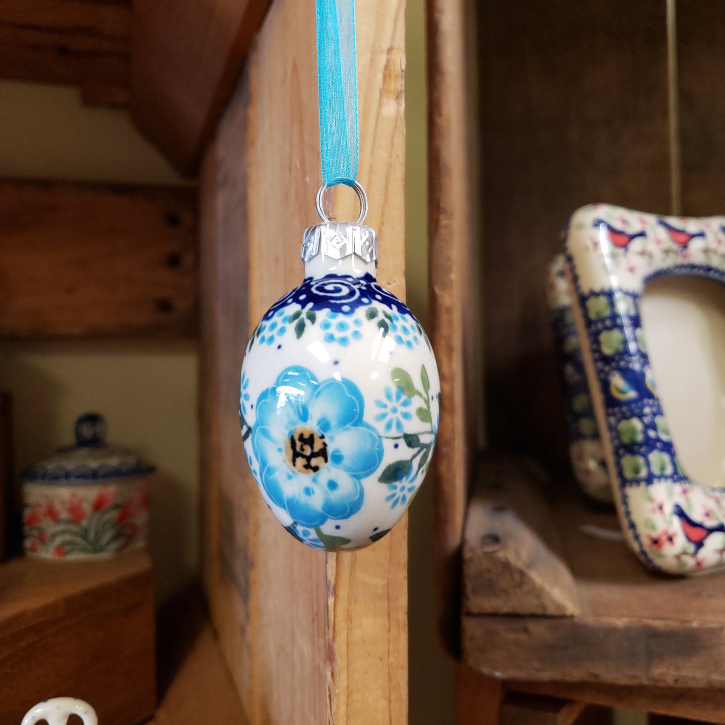 Egg hanging blue floral