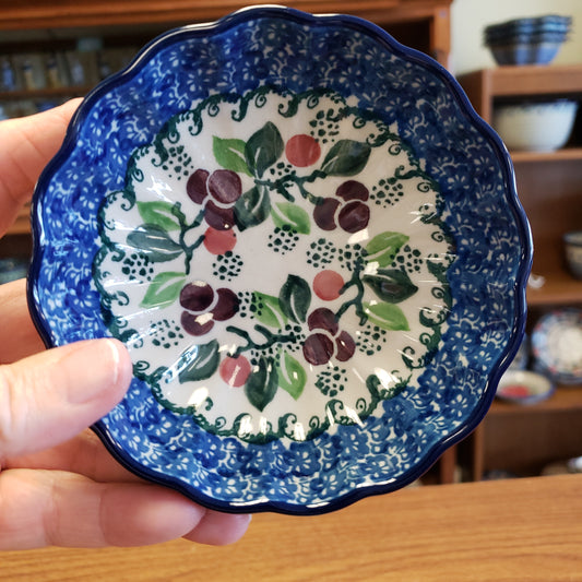 Bowl ~ Scalloped ~ 4.5" 23-1418X ~ Burgandy Berry Blue pf0424