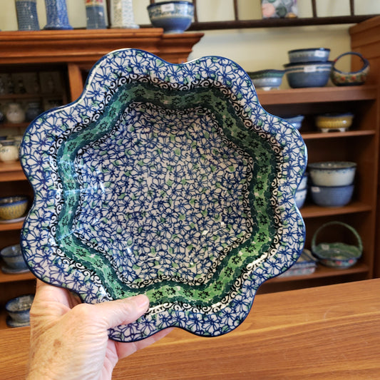 Bowl ~ Petal Edge 796-1479X ~ Kiwi pf0424