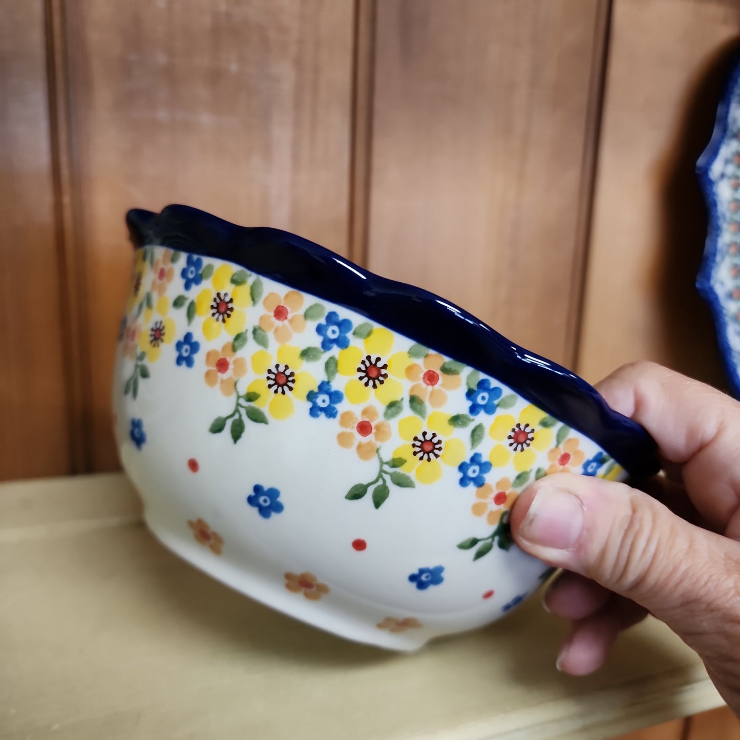 Bowl ~ Scalloped Edge ~ 7" 288-2225X ~ Buttercup pf0424