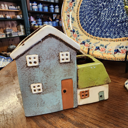 House Planter (not Polish Pottery)