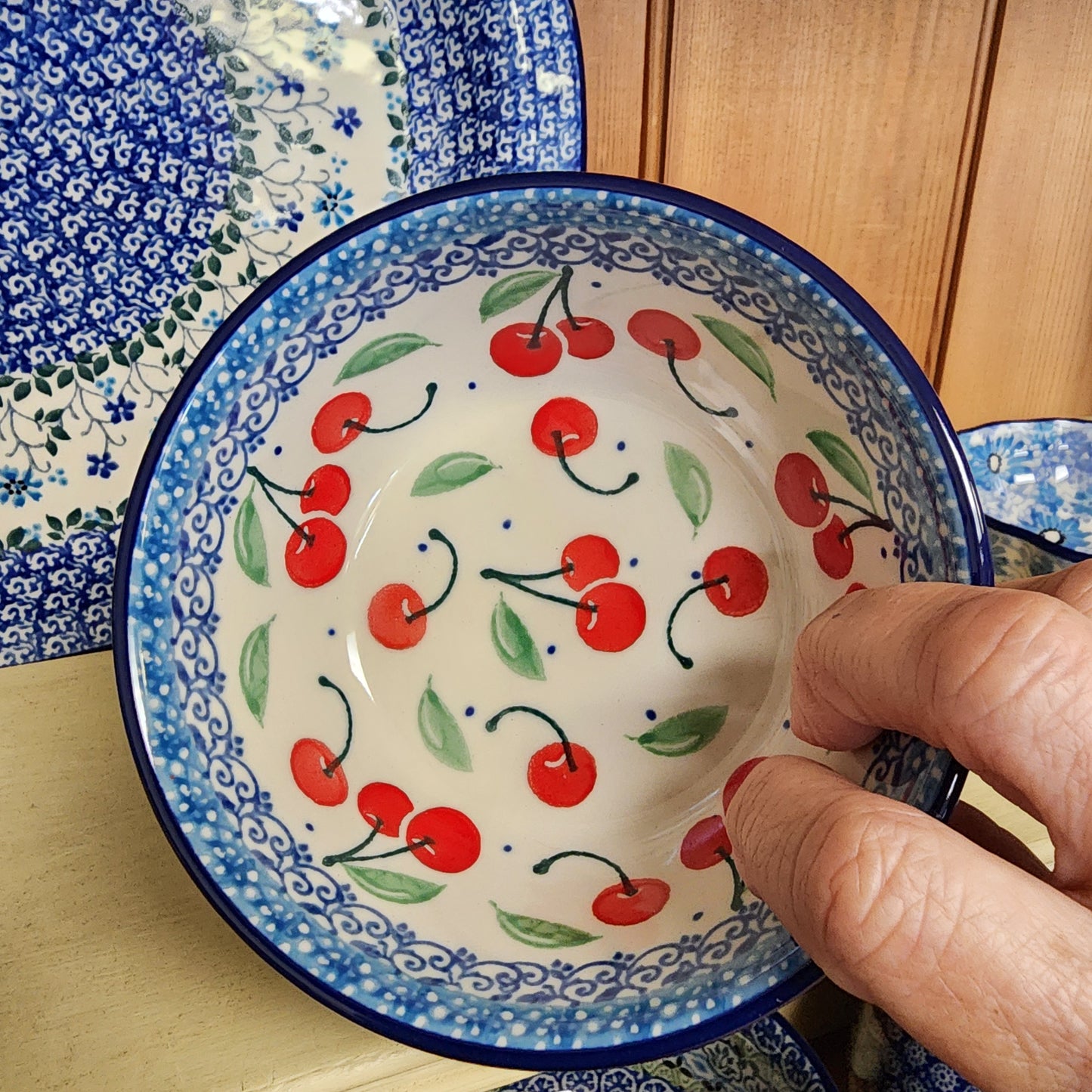 Bowl ~ Ice Cream ~ 4.5" 017-2715X  Cherry Pie pf0608