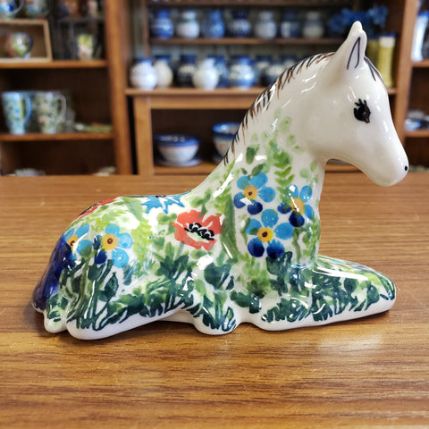Horse figurine (B)