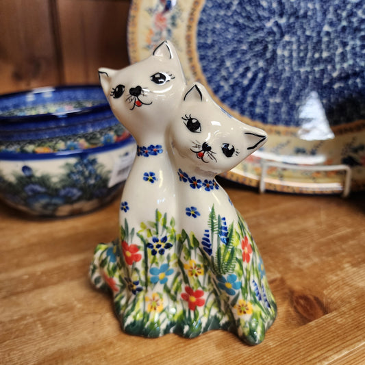 Cats figurine