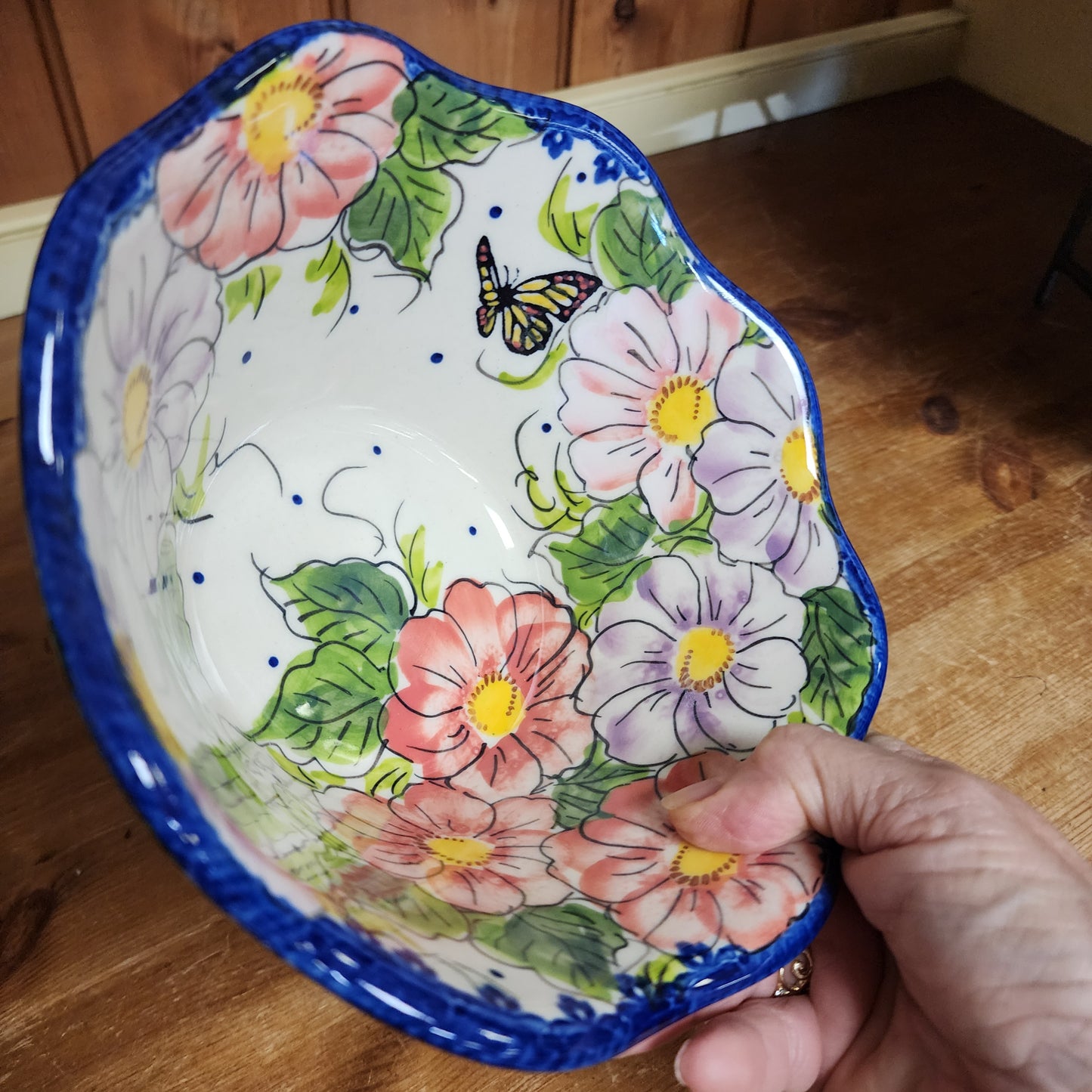 Bowl Wavy Medium 7.5"  ART 2 Butterfly