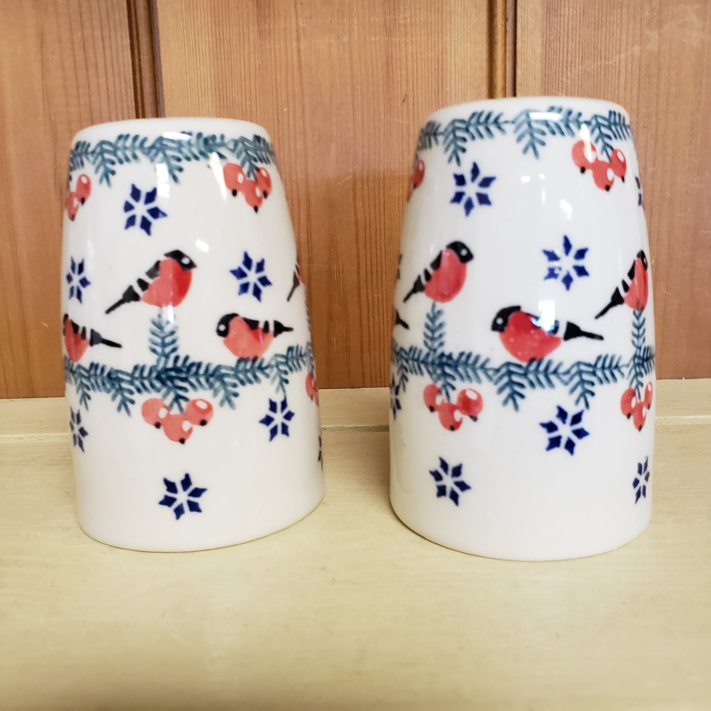 Salt & Pepper Red Birds GILE