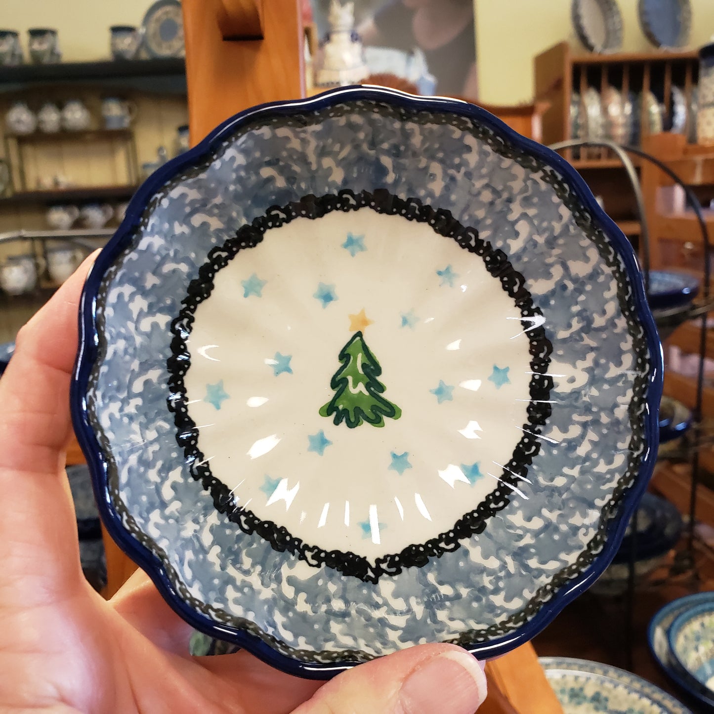 Bowl   Scalloped   4.5"  1719X ~ Evergreens  PF1024