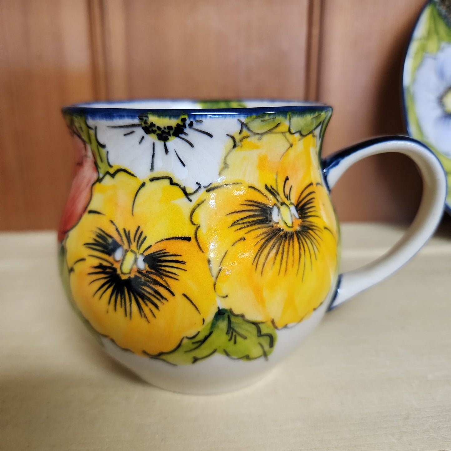 Mug red yellow white 14 oz Moja