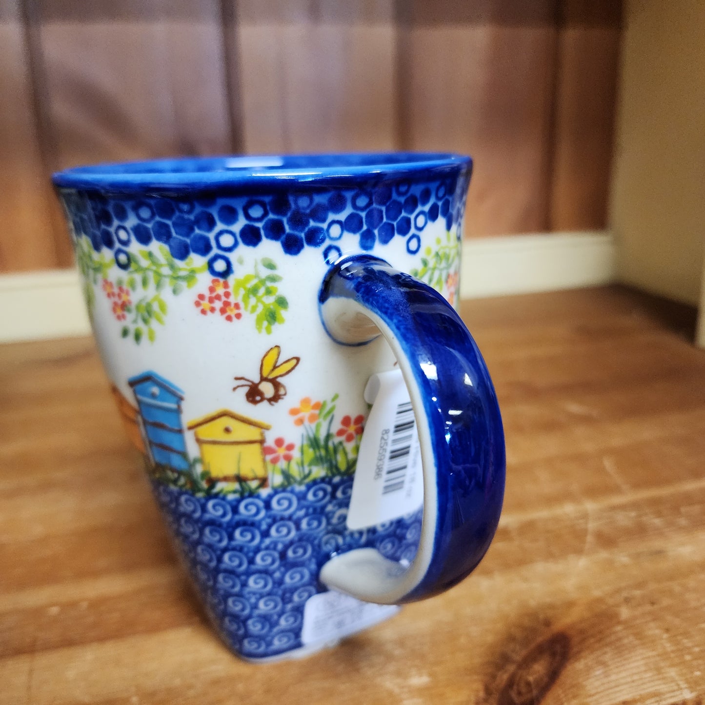 Mug ~ Bee Hive 18 oz