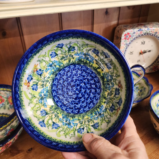 Bowl ~ Bees Blue  ~ 6 1/4" / 3 cups RIMMED