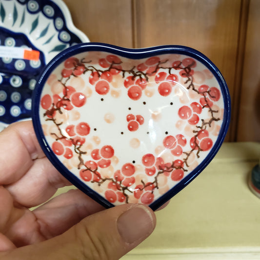 Dish   Small Heart   3.25" x 3"  2387X ~ Pink Peppercorns  PF1024